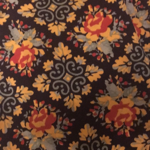 Lularoe one size fits all leggings - Picture 2 of 3